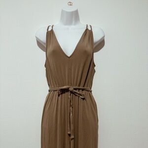 The cutest jumpsuit!⭐️